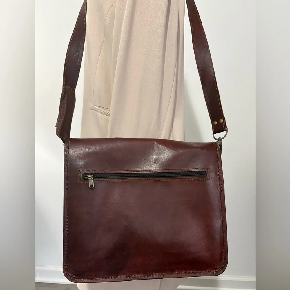 Handsome Dark Brown, Thick Leather Messenger/Laptop Bag